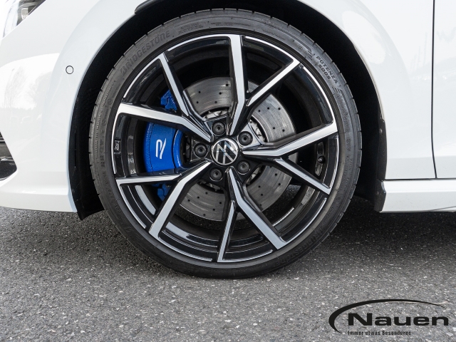 Golf R 4MOTION 7-Gang-DSG *270KM/H*ACC*MATRIX*LEDER*