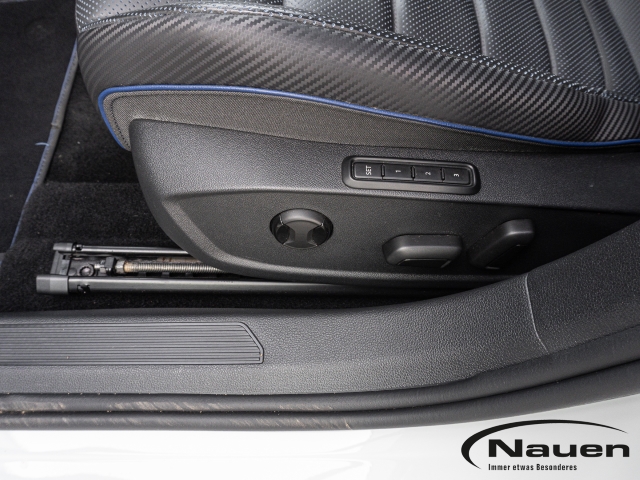 Golf R 4MOTION 7-Gang-DSG *270KM/H*ACC*MATRIX*LEDER*