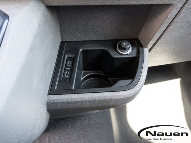 Transporter T 6.1 Kasten kurzer Radstand 2.0 TDI *AHK*CLIMATIC*PDC*