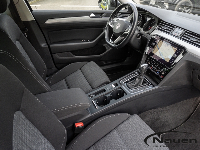 Passat DSG *ACC*AHK*NAVI*LED*CLIMATRONIC*APP-CONNECT*