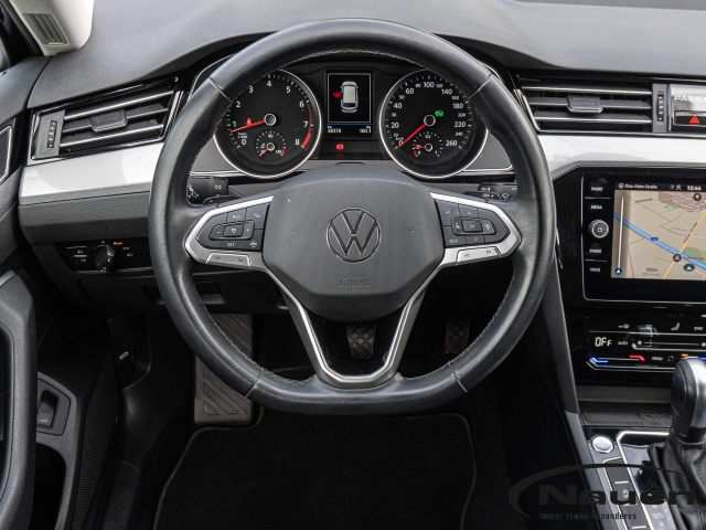 Passat DSG *ACC*AHK*NAVI*LED*CLIMATRONIC*APP-CONNECT*