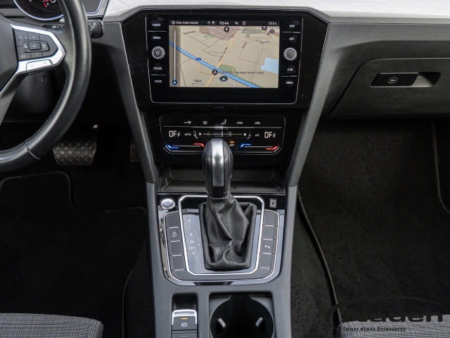 Passat DSG *ACC*AHK*NAVI*LED*CLIMATRONIC*APP-CONNECT*