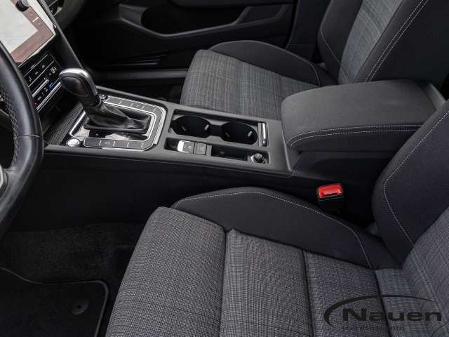 Passat DSG *ACC*AHK*NAVI*LED*CLIMATRONIC*APP-CONNECT*