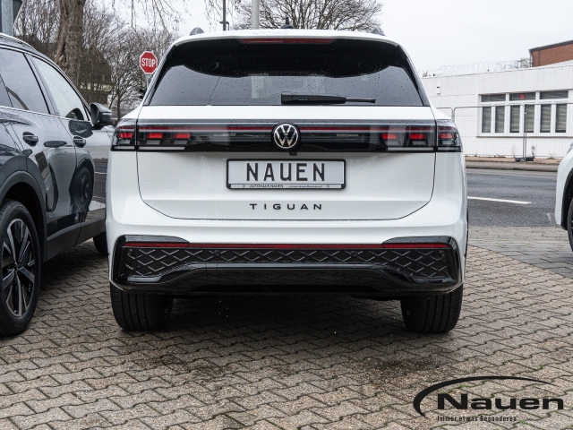 Tiguan R-Line 2.0 TSI 4Motion DSG HUD AHK Panodach Navi