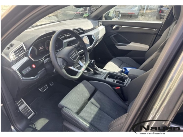 Q3 Sportback S line *AHK*PANO*STAND.HZG.*SONOS*MATRIX*