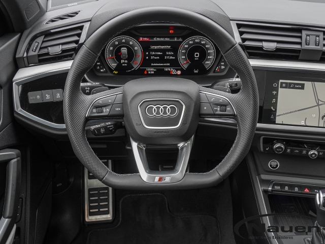 Q3 Sportback S line *AHK*PANO*STAND.HZG.*SONOS*MATRIX*