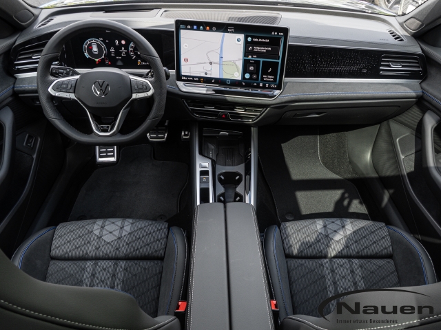 Passat Variant 4Motion R-Line *AHK*PANO*MATRIX*ACC*