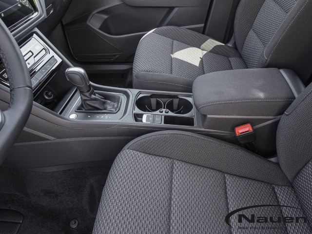Touran Comfortline DSG *7-SITZER*AHK*ACC*KAMERA*CLIMATRONIC*