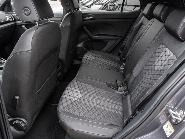 T-Cross R-Line DSG *ACC*KAMERA*MATRIX*APP-CONNECT*