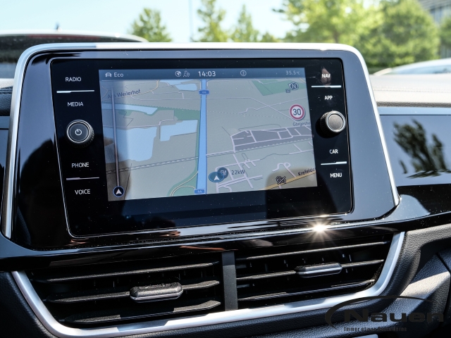 T-Roc Cabriolet DSG R-Line *AHK*ACC*NAVI*SHZ+LHZ*APP-CONNECT*