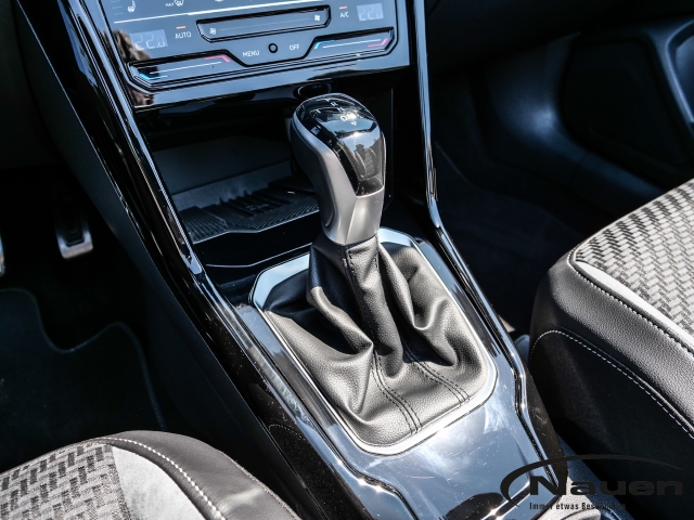 T-Roc Cabriolet DSG R-Line *AHK*ACC*NAVI*SHZ+LHZ*APP-CONNECT*