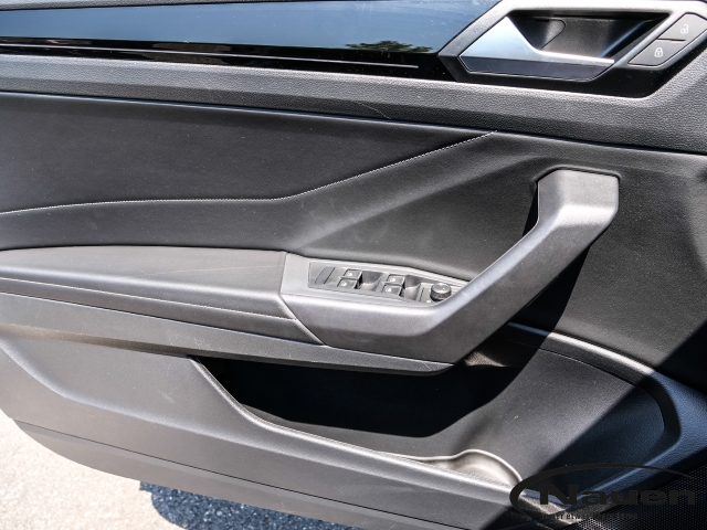 T-Roc Cabriolet DSG R-Line *AHK*ACC*NAVI*SHZ+LHZ*APP-CONNECT*