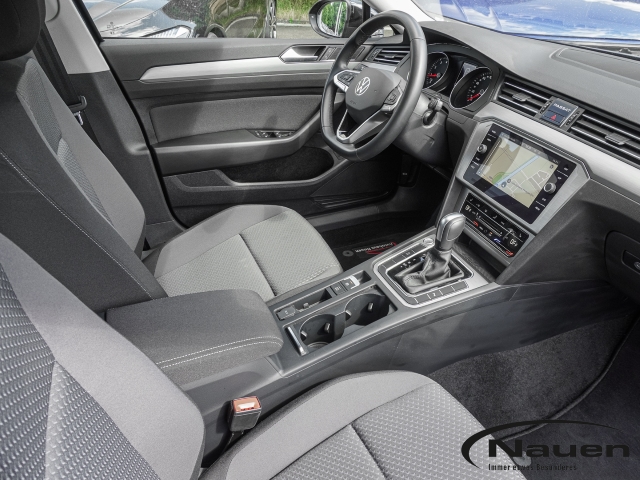 Passat Variant DSG Conceptline *NAVI*KAMERA*APP-CONNECT*CLIMATRONIC*