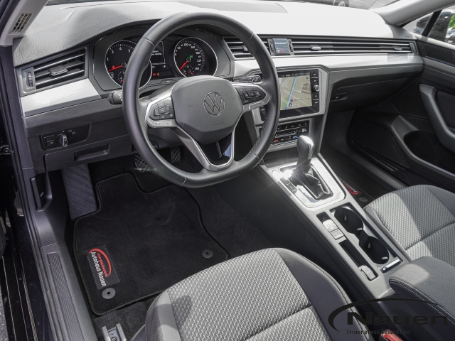 Passat Variant DSG Conceptline *NAVI*KAMERA*APP-CONNECT*CLIMATRONIC*