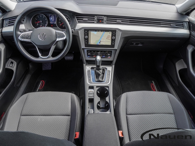 Passat Variant DSG Conceptline *NAVI*KAMERA*APP-CONNECT*CLIMATRONIC*