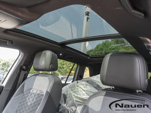 Tiguan Allspace R-Line 4MOTION *7-SITZER*AHK*PANO*KAMERA*HUD*