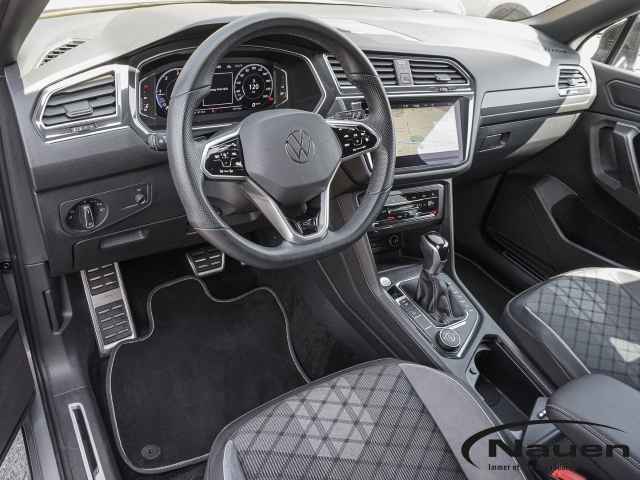 Tiguan Allspace R-Line 4MOTION *7-SITZER*AHK*PANO*KAMERA*HUD*