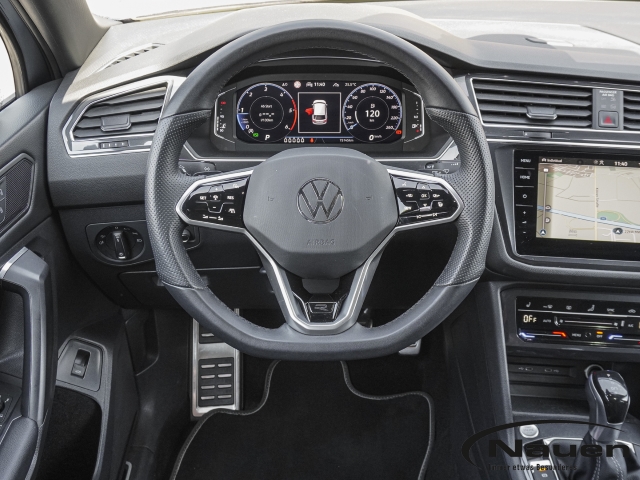 Tiguan Allspace R-Line 4MOTION *7-SITZER*AHK*PANO*KAMERA*HUD*