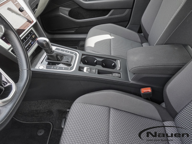 Passat Variant Conceptline DSG *NAVI*KAMERA*LED*SHZ*APP-CONNECT*