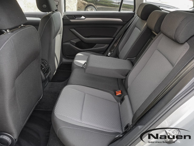 Passat Variant Conceptline DSG *NAVI*KAMERA*LED*SHZ*APP-CONNECT*