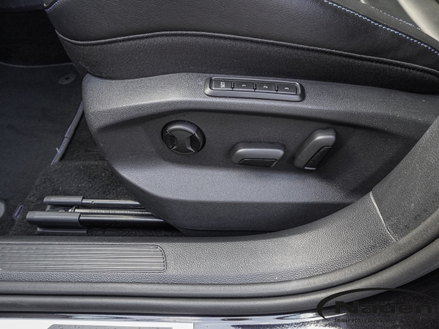 T-Roc 4Motion R *PANO*LEDER*NAVI*ACC*KAMERA*