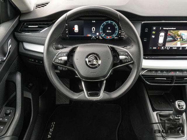 Octavia Combi Style *ACC*PANO*HUD*KAMERA*NAVI*LHZ+SHZ*