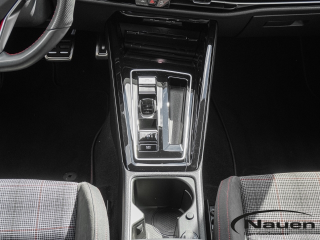Golf GTI *AHK*NAVI*SHZ+LHZ*CLIMATRONIC*APP-CONNECT*