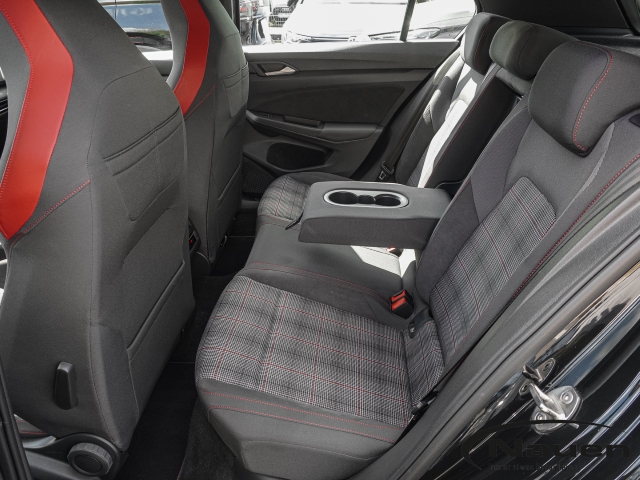 Golf GTI *AHK*NAVI*SHZ+LHZ*CLIMATRONIC*APP-CONNECT*
