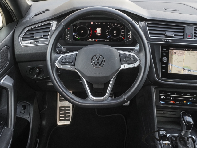 Tiguan Allspace Move DSG *7-SITZER*AHK*ACC*MATRIX*NAVI*
