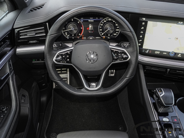 Touareg 3.0 V6 TDI 4Motion R-Line Luftfederung Navi Leder