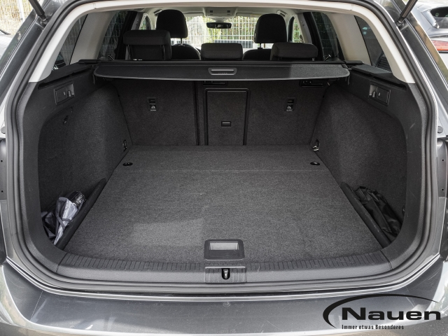 Golf Variant VII 1.5 TSI DSG Comfortline Navi Soundsystem LED Dyn. Kurvenlicht