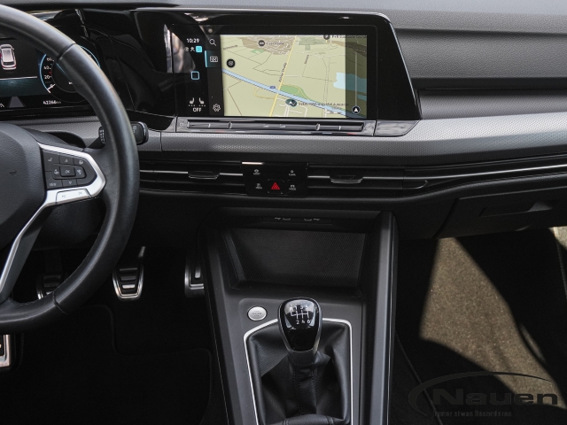 Golf Variant VIII 1.5 TSI Active AHK Navi LED Sperrdiff. ACC El. Heckklappe