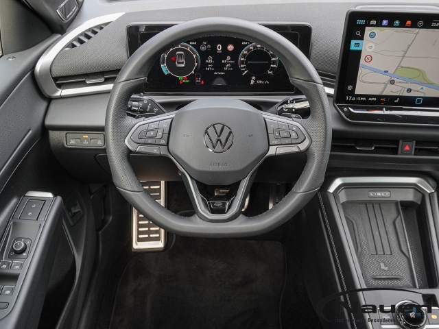 T-Roc R-Line DSG +DCC+H&K+KAMERA+HUD+NAVI+