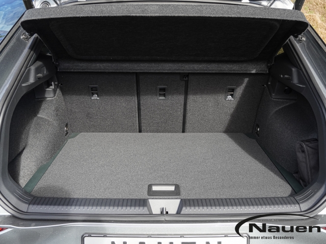 T-Roc R-Line DSG +DCC+H&K+KAMERA+HUD+NAVI+