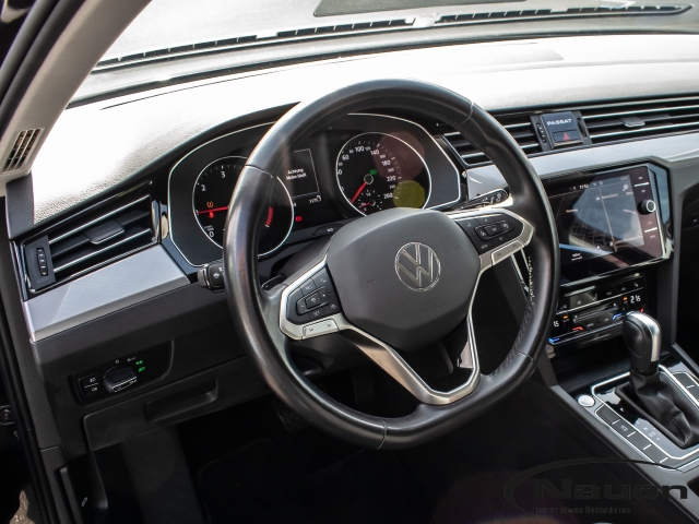 Passat Variant Business DSG +ACC+NAVI+KAMERA+CLIMATRONIC+APP-CONNECT+