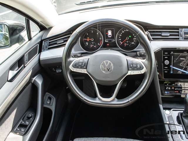Passat Variant Business DSG +ACC+NAVI+KAMERA+CLIMATRONIC+APP-CONNECT+