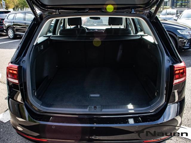 Passat Variant Business DSG +ACC+NAVI+KAMERA+CLIMATRONIC+APP-CONNECT+