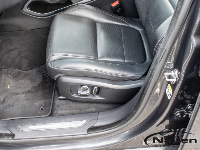F-Pace R-Dynamic SE AWD +LED+STAND.HZG.+LEDER+ACC+