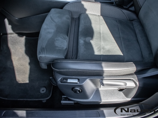 T-Roc Style 2.0 TDI DSG +AHK+KAMERA+ACC+NAVI+
