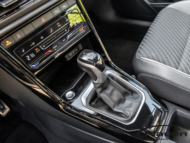 T-Roc Cab. R-Line +AHK+MATRIX+BEATS+KAMERA+NAVI+