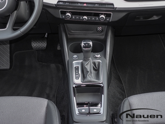 Q2 35 TFSI S tronic S-line Digitales Cockpit Soundsystem LED El. Heckklappe Apple CarPlay