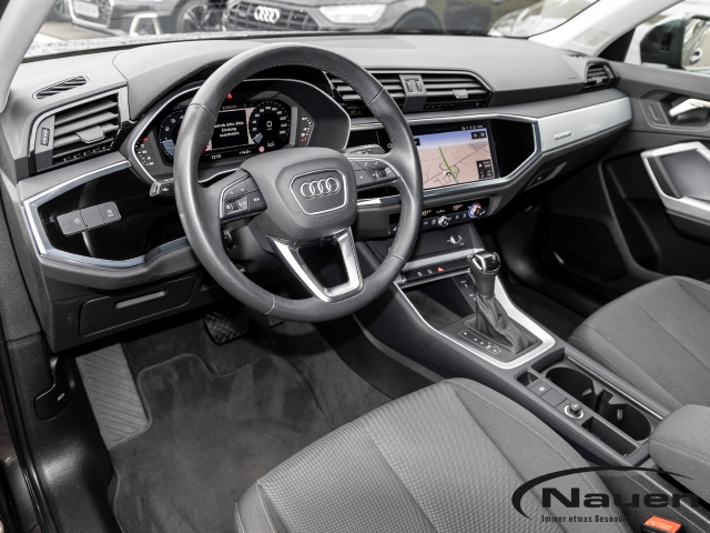 Q3 40 TFSI quattro S-line LED, Navi, VC