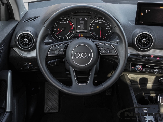 Q2 35 TFSI S tronic advanced Kamera, Tempo, CarPlay