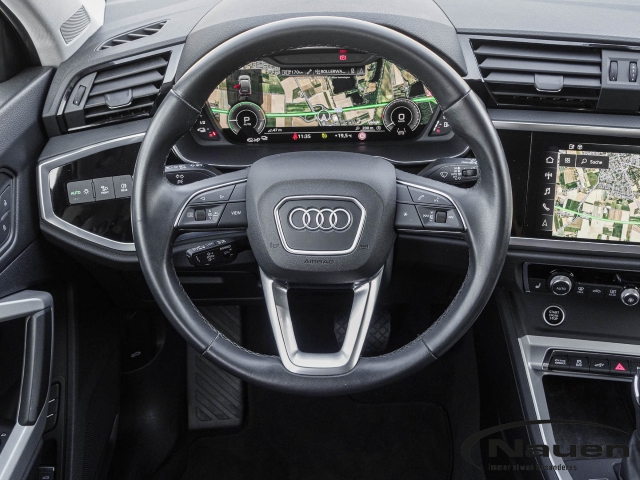 Q3 Sportback 45 TFSIe S-line Top View, LED, Navi