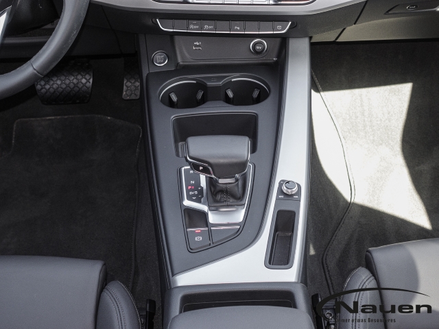 A4 Avant 35 TFSI S-line *mtl. 289,- 3,99%*