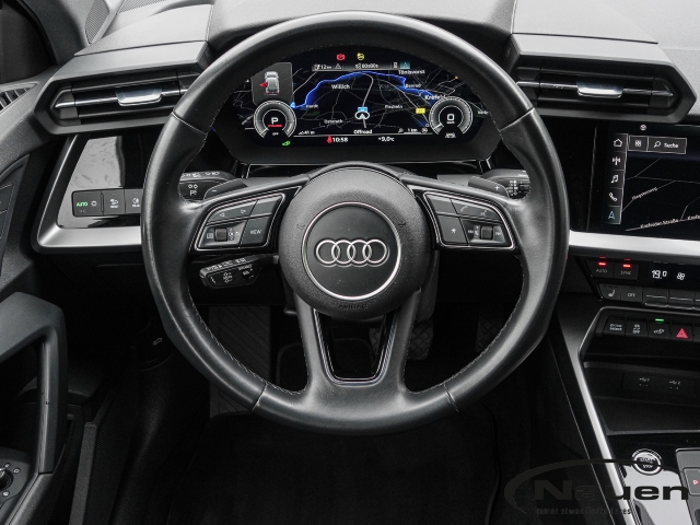 A3 40 TFSIe S-line, LED,HUD,Tempomat,SHZ