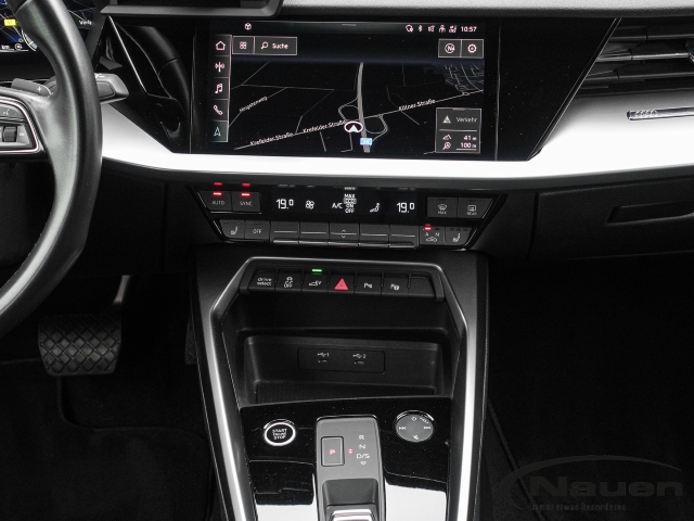 A3 40 TFSIe S-line, LED,HUD,Tempomat,SHZ
