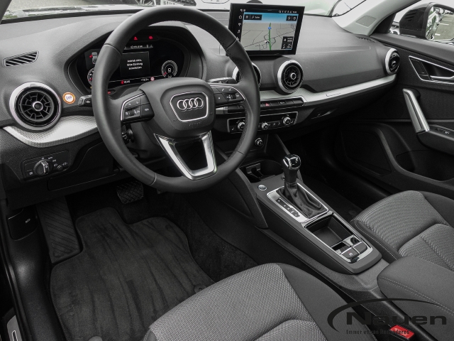 Q2 35 TFSI S-tronic S-line ALLWETTER,INTERFACE,LED