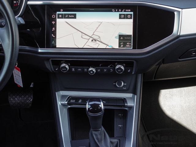 Q3 45 TFSI e LED, Rückfahrkamera, Navi