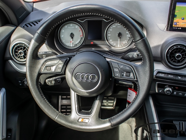SQ2 2.0 TFSI quattro Navi Leder Soundsystem LED